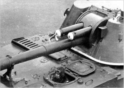 Иллюстрация к книге — Самоходные артиллерийские установки «Акация», «Тюльпан» и «Гиацинт» [i_031.jpg]