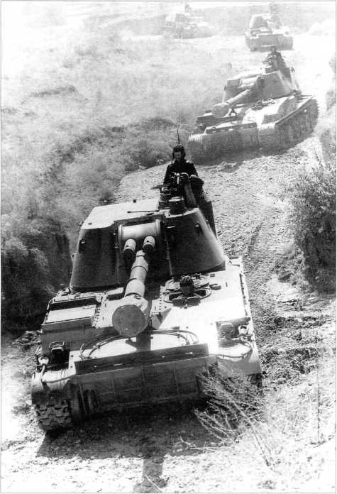 Иллюстрация к книге — Самоходные артиллерийские установки «Акация», «Тюльпан» и «Гиацинт» [i_037.jpg]