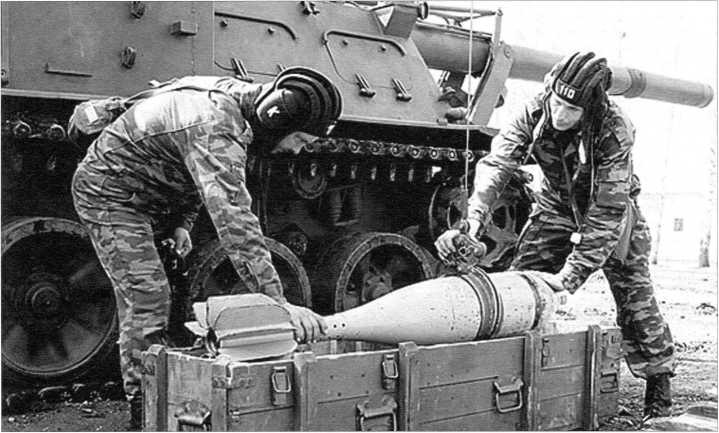 Иллюстрация к книге — Самоходные артиллерийские установки «Акация», «Тюльпан» и «Гиацинт» [i_080.jpg]