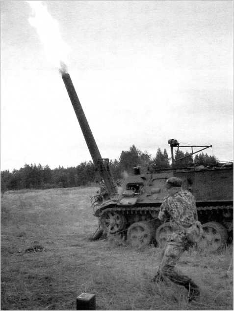 Иллюстрация к книге — Самоходные артиллерийские установки «Акация», «Тюльпан» и «Гиацинт» [i_081.jpg]