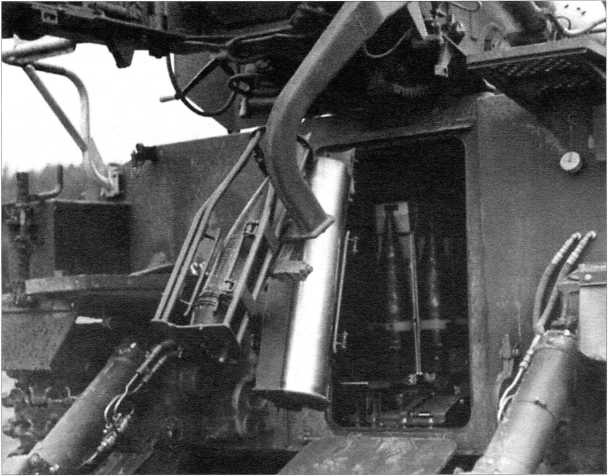 Иллюстрация к книге — Самоходные артиллерийские установки «Акация», «Тюльпан» и «Гиацинт» [i_090.jpg]