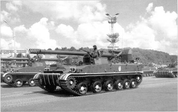 Иллюстрация к книге — Самоходные артиллерийские установки «Акация», «Тюльпан» и «Гиацинт» [i_100.jpg]