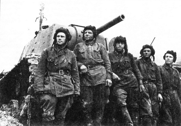 Иллюстрация к книге — Тяжёлый танк КВ в бою [i_022.jpg]