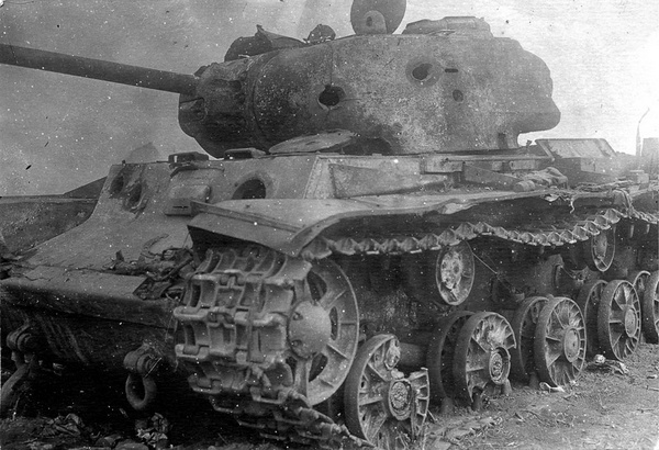 Иллюстрация к книге — Тяжёлый танк КВ в бою [i_043.jpg]