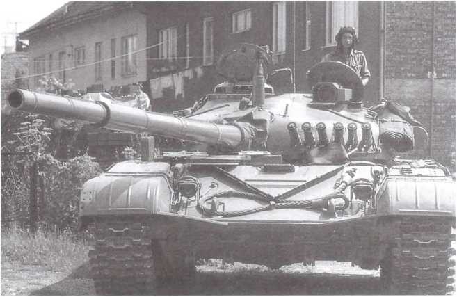 Иллюстрация к книге — Т-72. Уральская броня против НАТО [i_111.jpg]