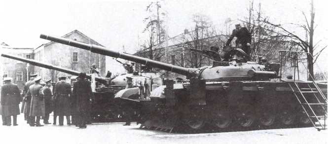 Иллюстрация к книге — Т-72. Уральская броня против НАТО [i_141.jpg]