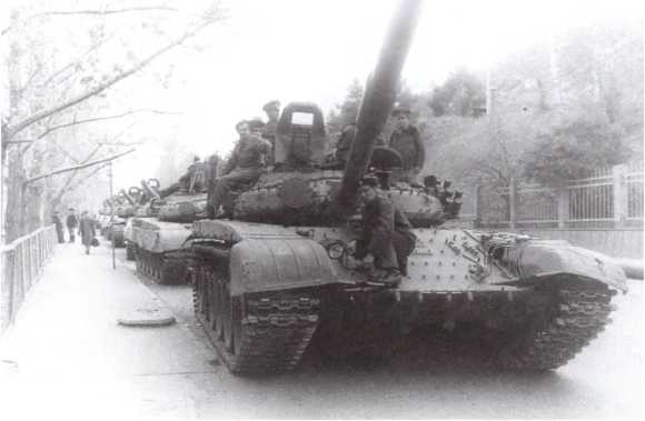 Иллюстрация к книге — Т-72. Уральская броня против НАТО [i_160.jpg]