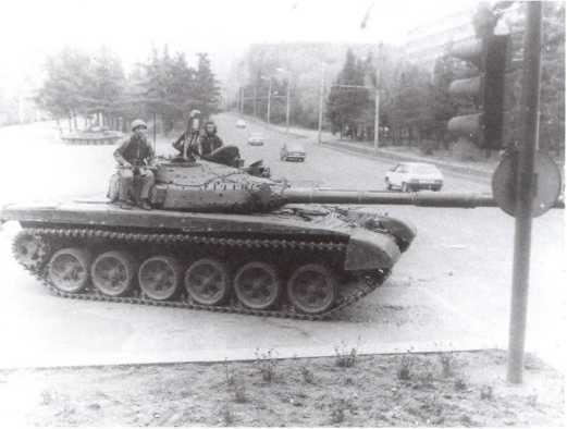 Иллюстрация к книге — Т-72. Уральская броня против НАТО [i_161.jpg]