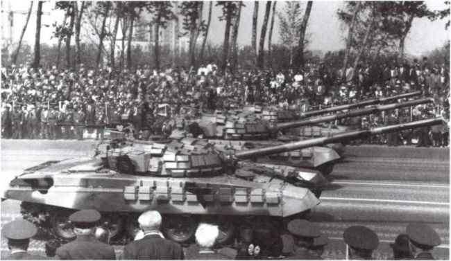 Иллюстрация к книге — Т-72. Уральская броня против НАТО [i_191.jpg]