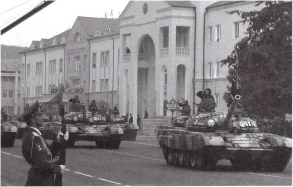 Иллюстрация к книге — Т-72. Уральская броня против НАТО [i_196.jpg]