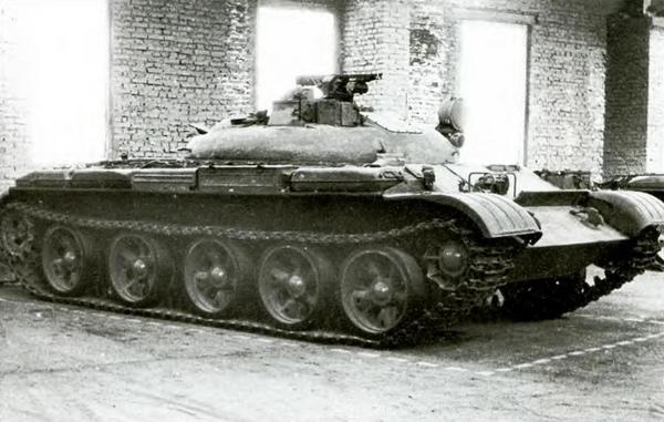 Иллюстрация к книге — Т-62: Убийца «Центурионов» и «Олифантов» [i_027.jpg]