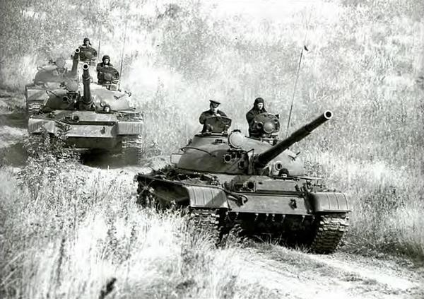 Иллюстрация к книге — Т-62: Убийца «Центурионов» и «Олифантов» [i_059.jpg]