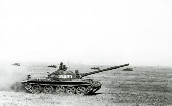 Иллюстрация к книге — Т-62: Убийца «Центурионов» и «Олифантов» [i_084.jpg]