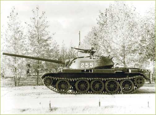 Иллюстрация к книге — Т-54 и Т-55. «Танк-солдат» [i_026.jpg]