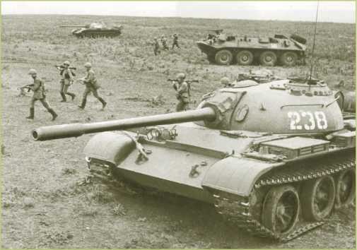 Иллюстрация к книге — Т-54 и Т-55. «Танк-солдат» [i_037.jpg]