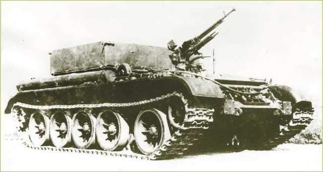 Иллюстрация к книге — Т-54 и Т-55. «Танк-солдат» [i_126.jpg]