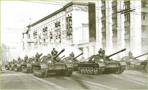 Иллюстрация к книге — Т-54 и Т-55. «Танк-солдат» [i_148.jpg]