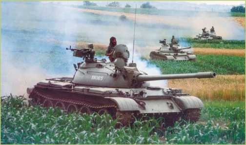 Иллюстрация к книге — Т-54 и Т-55. «Танк-солдат» [i_184.jpg]