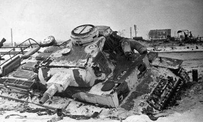 Иллюстрация к книге — Panzer III: Стальной символ блицкрига [i_186.jpg]