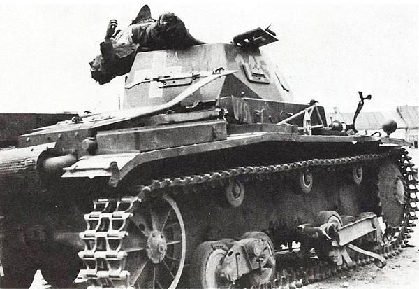 Иллюстрация к книге — Танковый блицкриг [i_024.jpg]