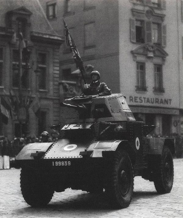 Иллюстрация к книге — Танковый блицкриг [i_041.jpg]