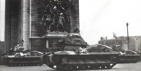 Иллюстрация к книге — Танковый блицкриг [i_045.jpg]