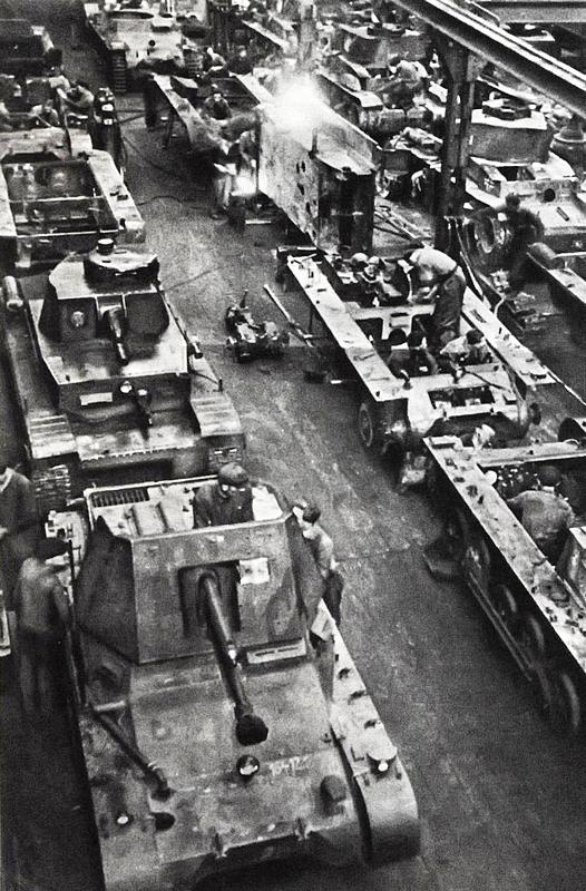 Иллюстрация к книге — Танковый блицкриг [i_052.jpg]