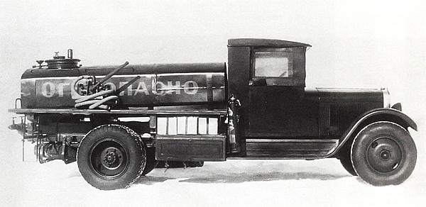 Иллюстрация к книге — Танковый блицкриг [i_143.jpg]