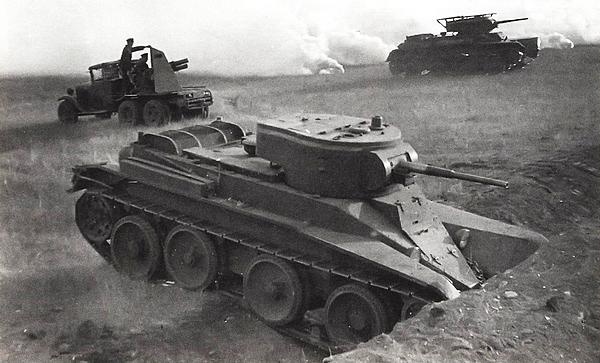 Иллюстрация к книге — Танковый блицкриг [i_165.jpg]