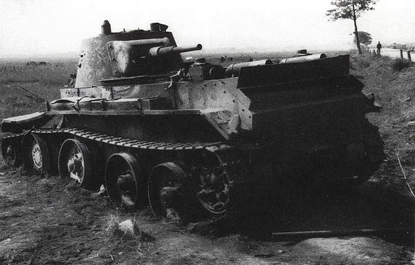 Иллюстрация к книге — Танковый блицкриг [i_201.jpg]