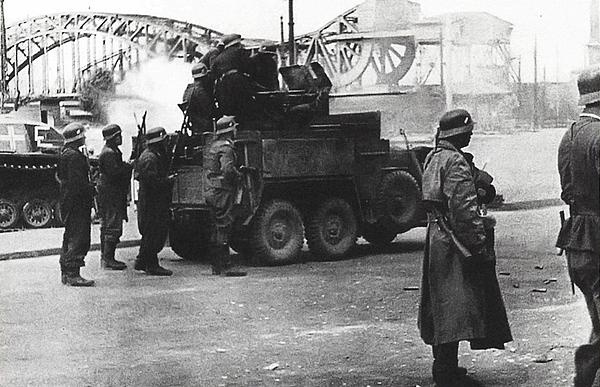 Иллюстрация к книге — Танковый блицкриг [i_210.jpg]