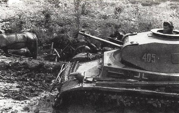 Иллюстрация к книге — Танковый блицкриг [i_298.jpg]