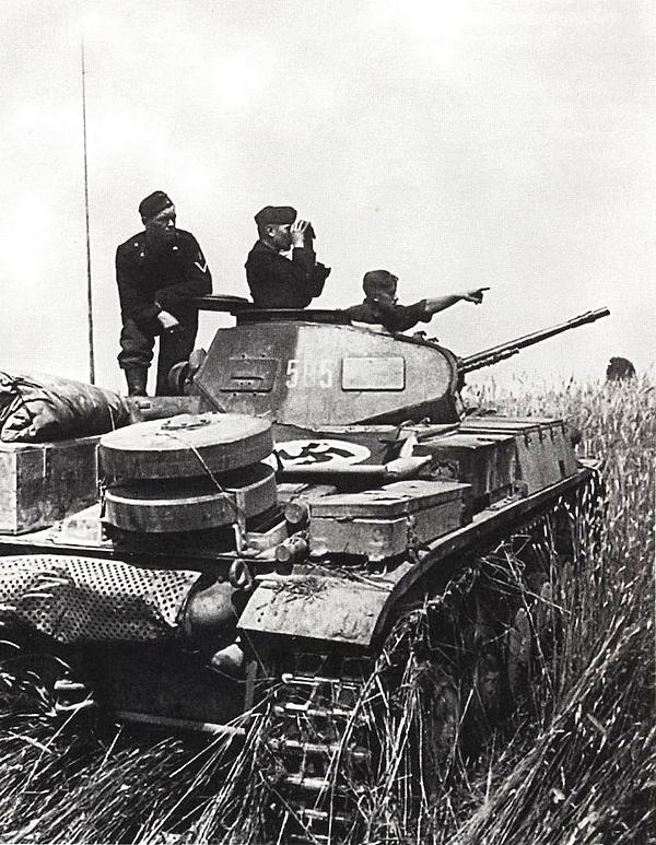 Иллюстрация к книге — Танковый блицкриг [i_306.jpg]