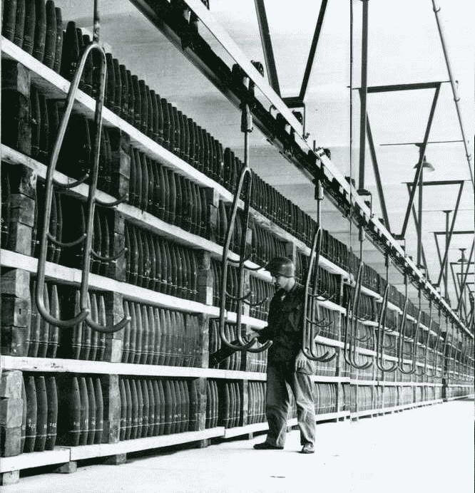 Иллюстрация к книге — Секретное оружие Гитлера.1933-1945 [i_139.jpg]