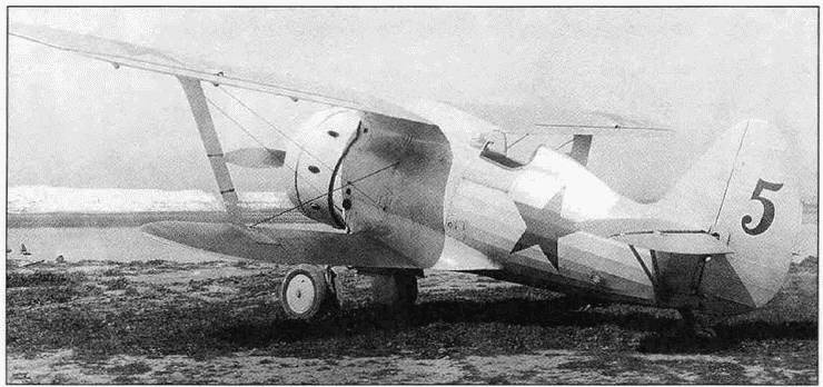 Иллюстрация к книге — Истребитель И-153 «Чайка» [i_012.jpg]