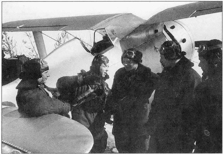 Иллюстрация к книге — Истребитель И-153 «Чайка» [i_073.jpg]