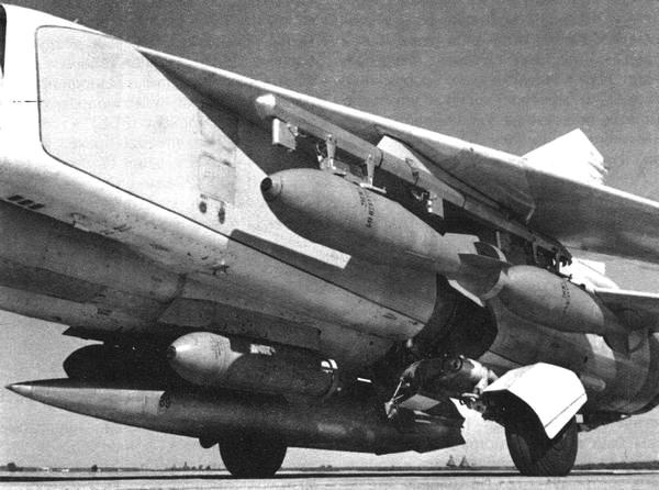 Иллюстрация к книге — Истребитель-бомбардировщик МиГ-27 [i_013.jpg]