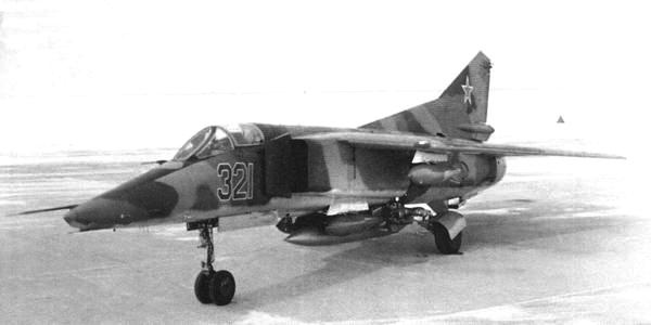 Иллюстрация к книге — Истребитель-бомбардировщик МиГ-27 [i_018.jpg]