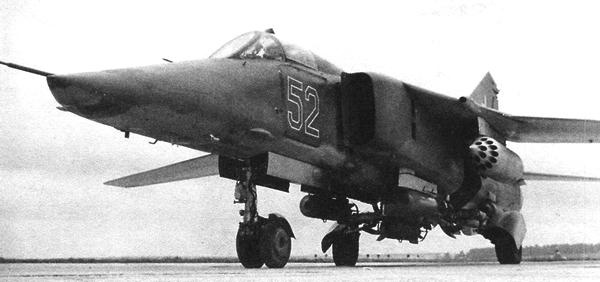 Иллюстрация к книге — Истребитель-бомбардировщик МиГ-27 [i_040.jpg]