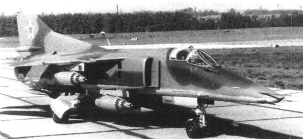 Иллюстрация к книге — Истребитель-бомбардировщик МиГ-27 [i_042.jpg]