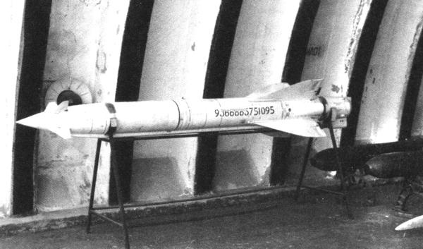 Иллюстрация к книге — Истребитель-бомбардировщик МиГ-27 [i_052.jpg]