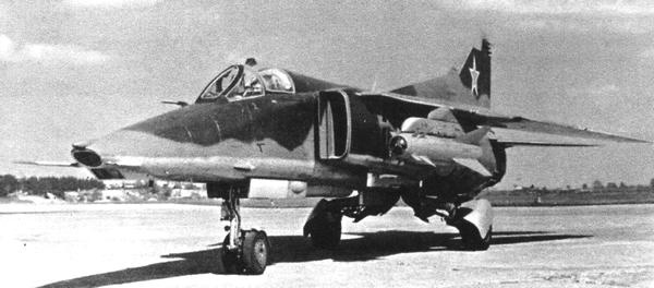 Иллюстрация к книге — Истребитель-бомбардировщик МиГ-27 [i_063.jpg]