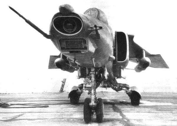 Иллюстрация к книге — Истребитель-бомбардировщик МиГ-27 [i_076.jpg]