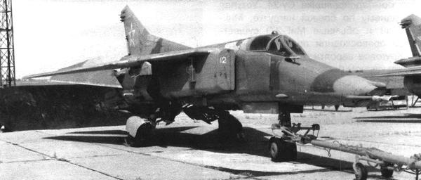 Иллюстрация к книге — Истребитель-бомбардировщик МиГ-27 [i_083.jpg]