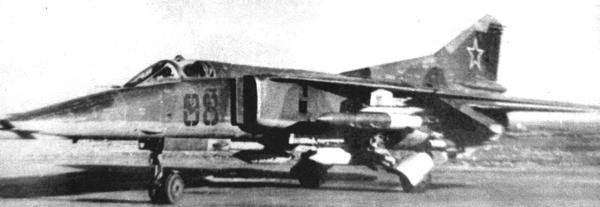 Иллюстрация к книге — Истребитель-бомбардировщик МиГ-27 [i_085.jpg]