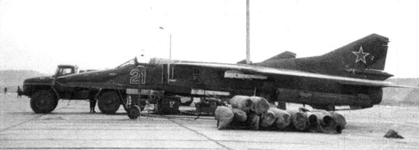 Иллюстрация к книге — Истребитель-бомбардировщик МиГ-27 [i_099.jpg]