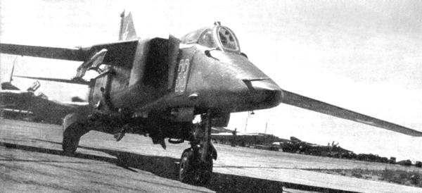 Иллюстрация к книге — Истребитель-бомбардировщик МиГ-27 [i_113.jpg]