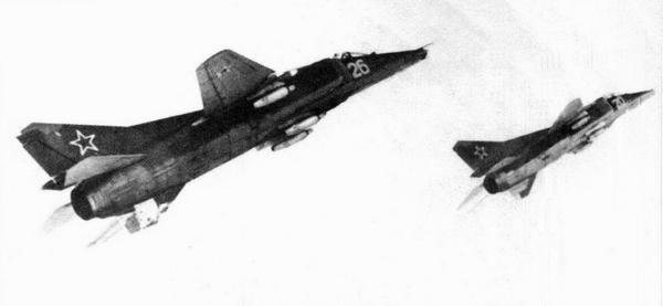 Иллюстрация к книге — Истребитель-бомбардировщик МиГ-27 [i_114.jpg]