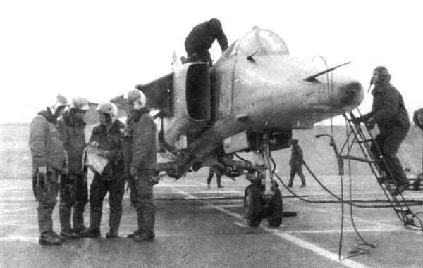 Иллюстрация к книге — Истребитель-бомбардировщик МиГ-27 [i_134.jpg]