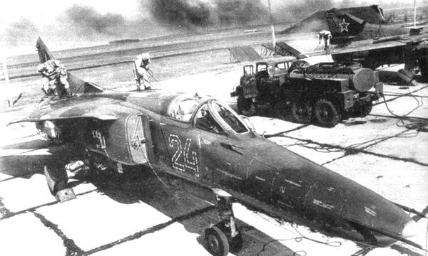 Иллюстрация к книге — Истребитель-бомбардировщик МиГ-27 [i_139.jpg]